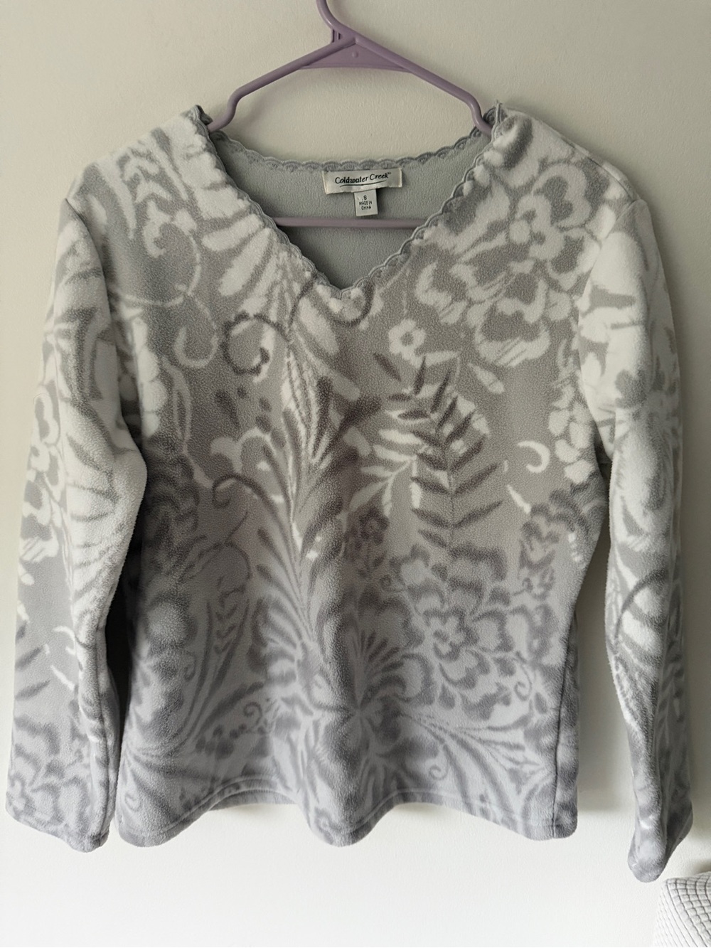 Coldwater Creek Gray & White Floral V-Neck Pullover